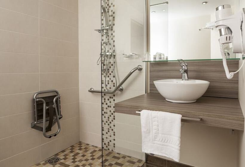Номер Стандарт, Brit Hotel Confort Foix