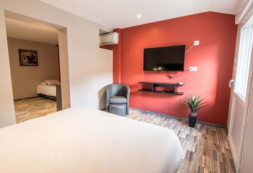 스탠다드 트리플 룸, Brit Hotel Confort Foix