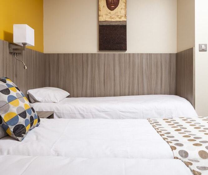 스탠다드 트리플 룸, Brit Hotel Confort Foix