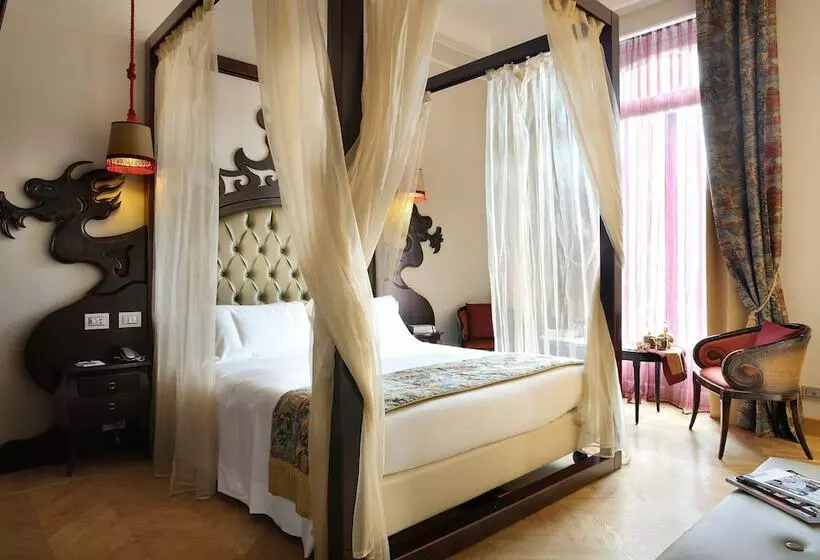 Camera Executive, Château Monfort   Relais & Châteaux