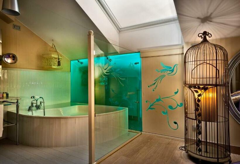 سوییت جونیور, Château Monfort Relais & Châteaux