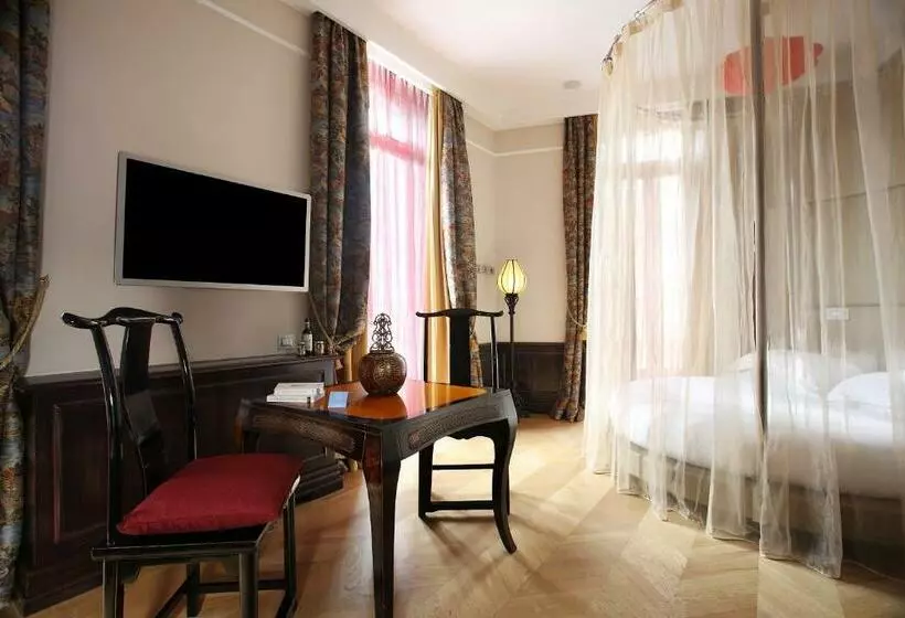 Suite Junior, Château Monfort   Relais & Châteaux