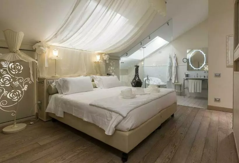 Suite, Château Monfort   Relais & Châteaux