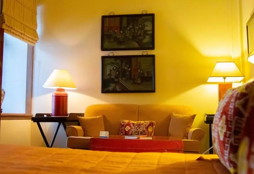 Deluxe Room, Divan Cukurhan