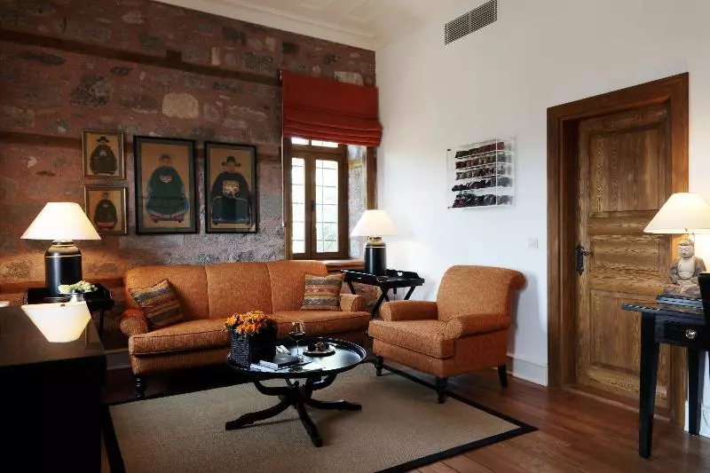 Deluxe Room, Divan Cukurhan