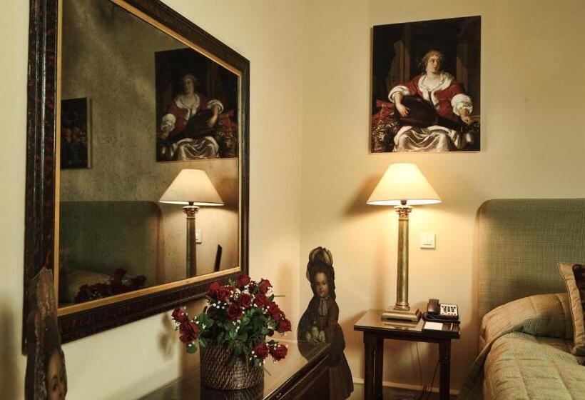 Superior Room King Size Bed, Divan Cukurhan