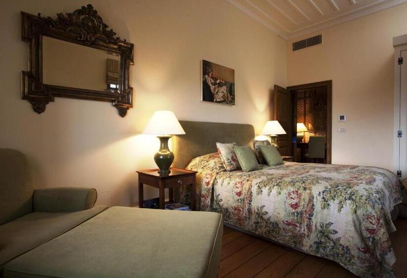 Superior Room King Size Bed, Divan Cukurhan