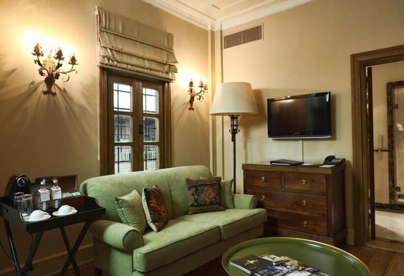 Superior Room King Size Bed, Divan Cukurhan