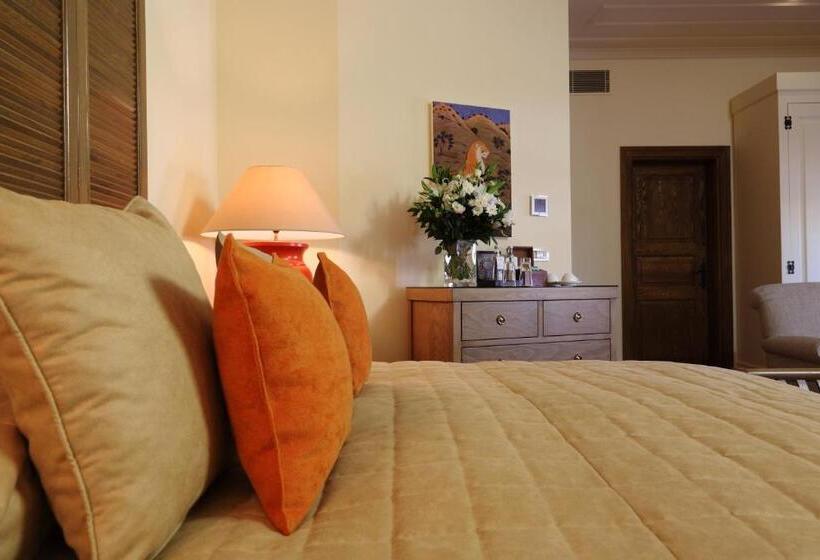 Deluxe Room King Size Bed, Divan Cukurhan