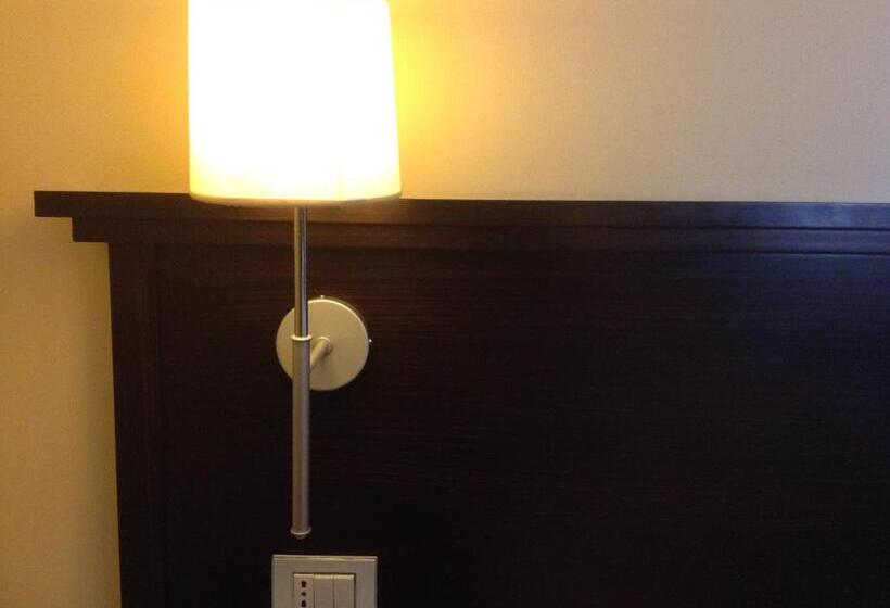 수피리어 룸, Due Colonne