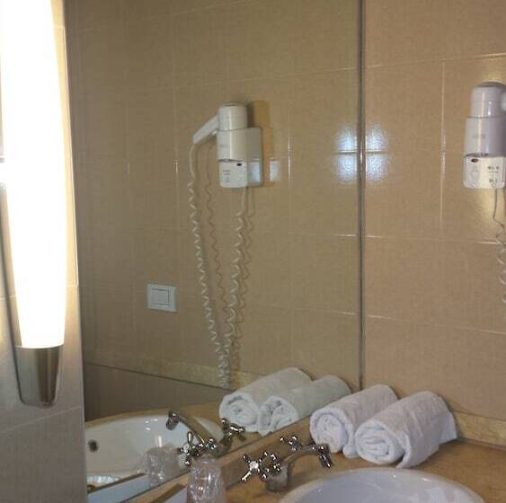 수피리어 룸, Due Colonne