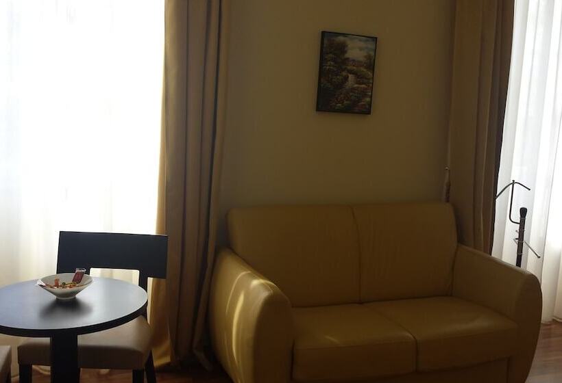 디럭스 룸, Due Colonne