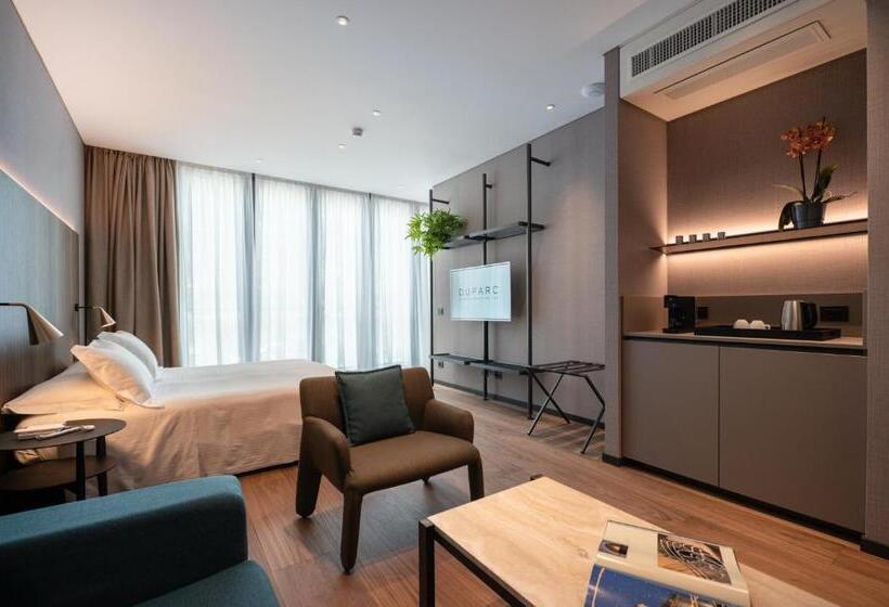 سوییت جونیور لوکس, Duparc Contemporary Suites