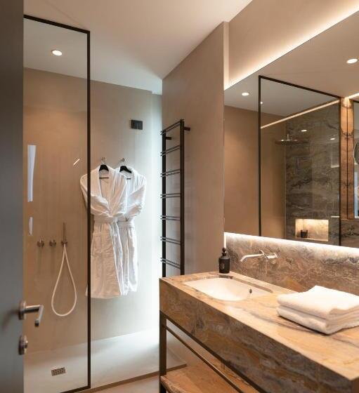 سوییت جونیور لوکس, Duparc Contemporary Suites