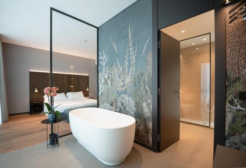 سوییت جونیور لوکس, Duparc Contemporary Suites