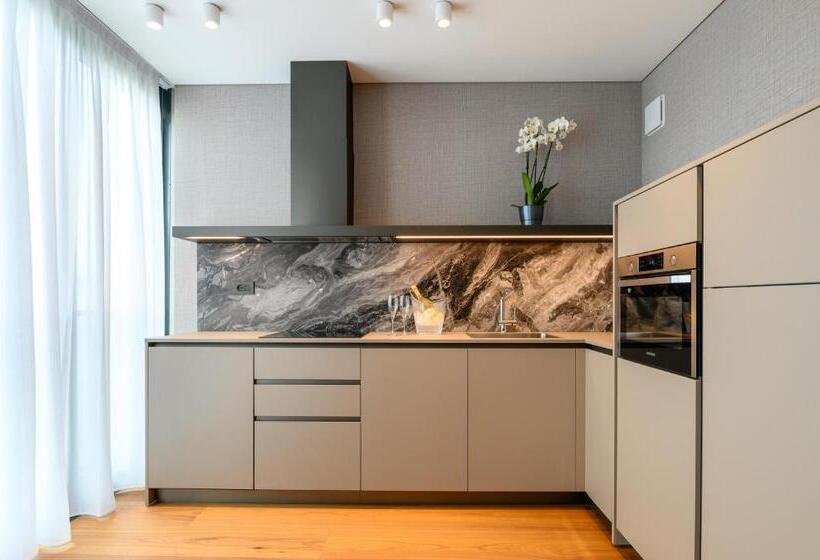 سوئیت دلوکس 2 خوابه, Duparc Contemporary Suites