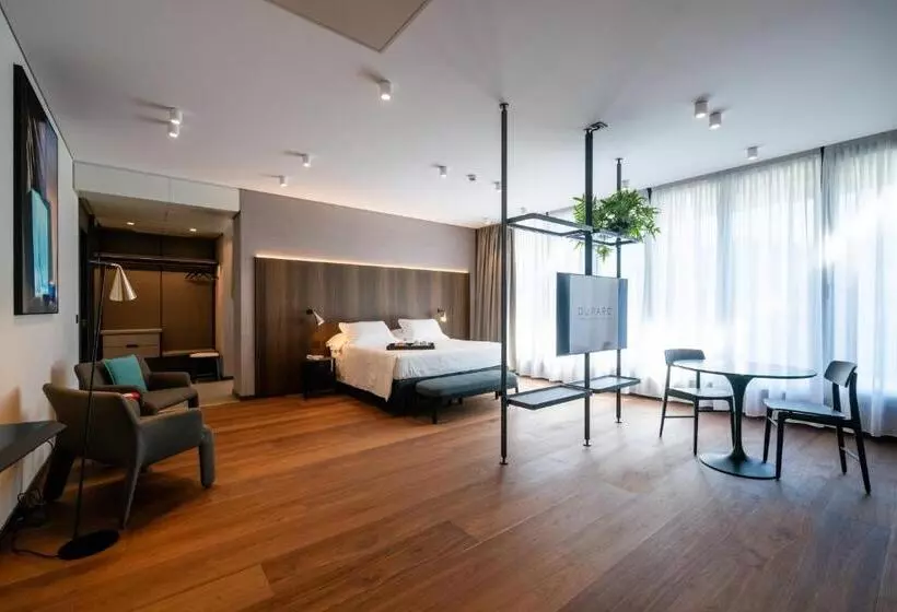 سوئیت جونیور با تراس, Duparc Contemporary Suites