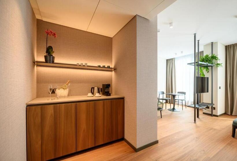 سوئیت جونیور با تراس, Duparc Contemporary Suites