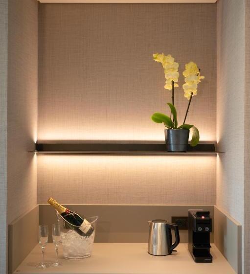 سوییت جونیور لوکس, Duparc Contemporary Suites