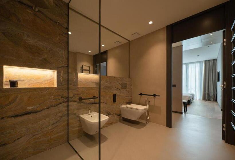 سوییت جونیور لوکس, Duparc Contemporary Suites