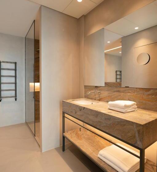 سوییت جونیور لوکس, Duparc Contemporary Suites