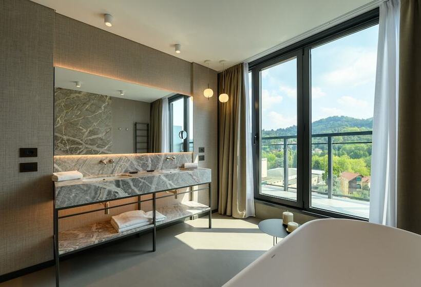 سوییت جونیور لوکس, Duparc Contemporary Suites