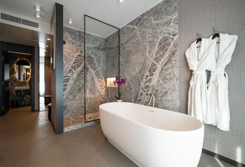 سوییت جونیور لوکس, Duparc Contemporary Suites