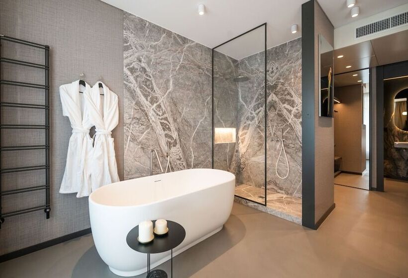 سوییت جونیور لوکس, Duparc Contemporary Suites