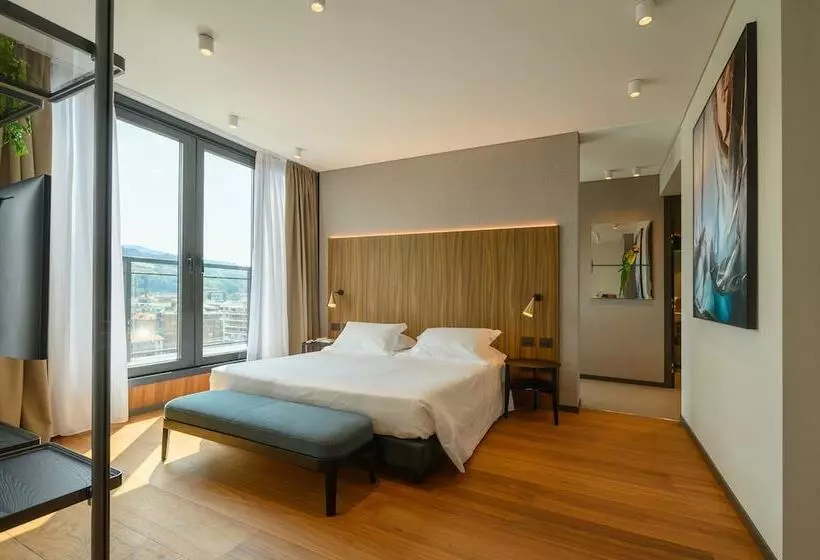 سوییت جونیور لوکس, Duparc Contemporary Suites