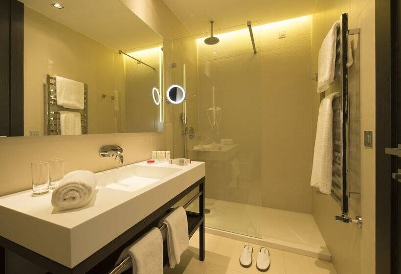 سوییت سوپریور, Duparc Contemporary Suites