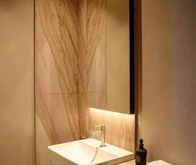 سوئیت دلوکس 2 خوابه, Duparc Contemporary Suites