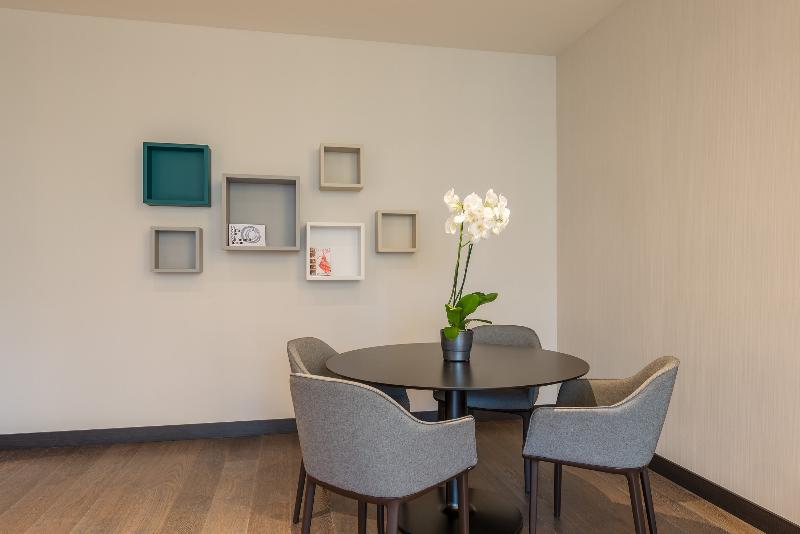 سوییت لوکس, Duparc Contemporary Suites