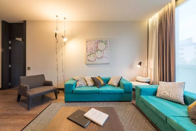 سوییت لوکس, Duparc Contemporary Suites