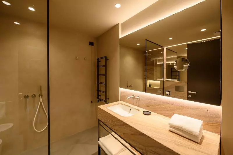 سوئیت 2 خوابه, Duparc Contemporary Suites