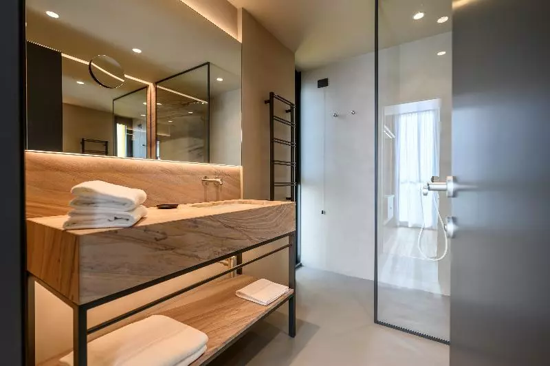 سوئیت 2 خوابه, Duparc Contemporary Suites