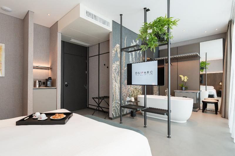 سوییت جونیور لوکس, Duparc Contemporary Suites