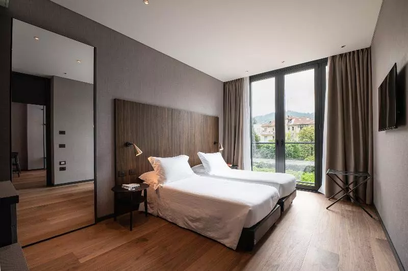 سوئیت 2 خوابه, Duparc Contemporary Suites