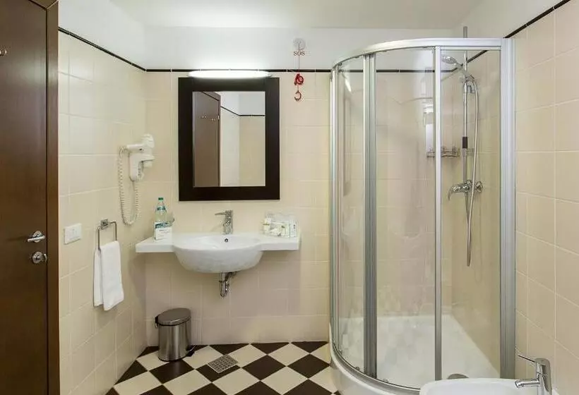 اتاق استاندارد یک نفره, Europa Royale Bucharest