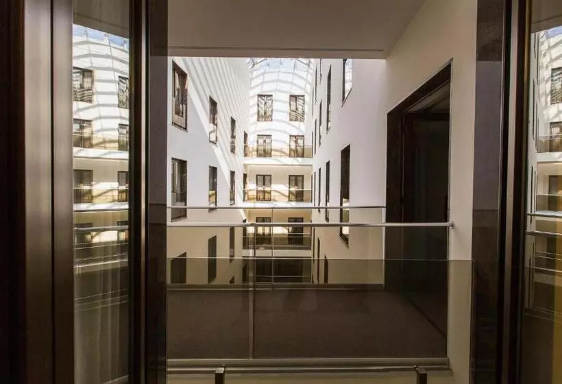 اتاق استاندارد یک نفره, Europa Royale Bucharest