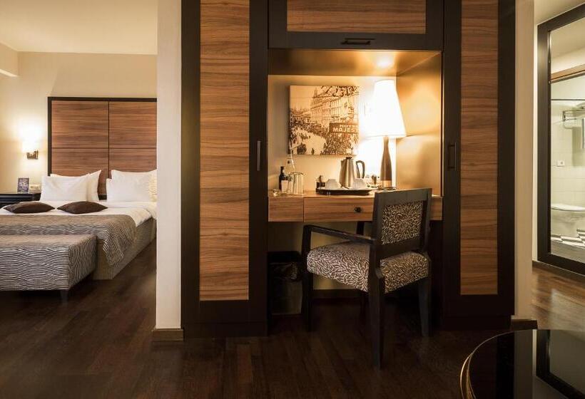 اتاق لوکس, Europa Royale Bucharest