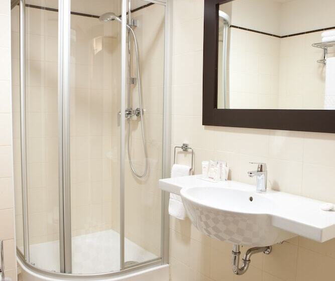 Suite, Europa Royale Bucharest