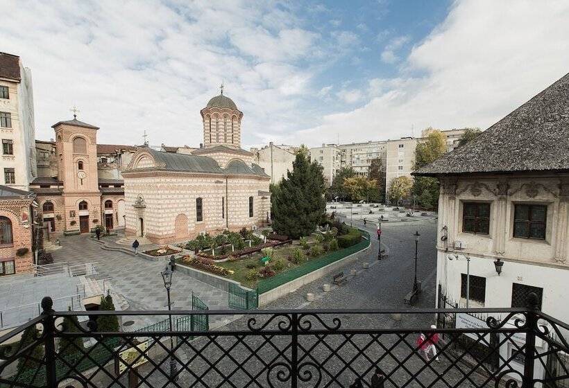 سوییت, Europa Royale Bucharest