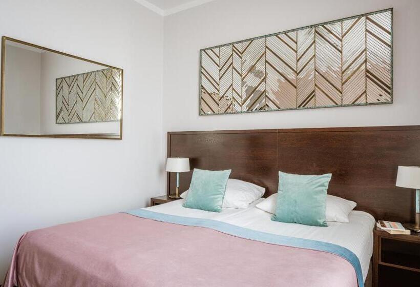 古典房间, Europeum