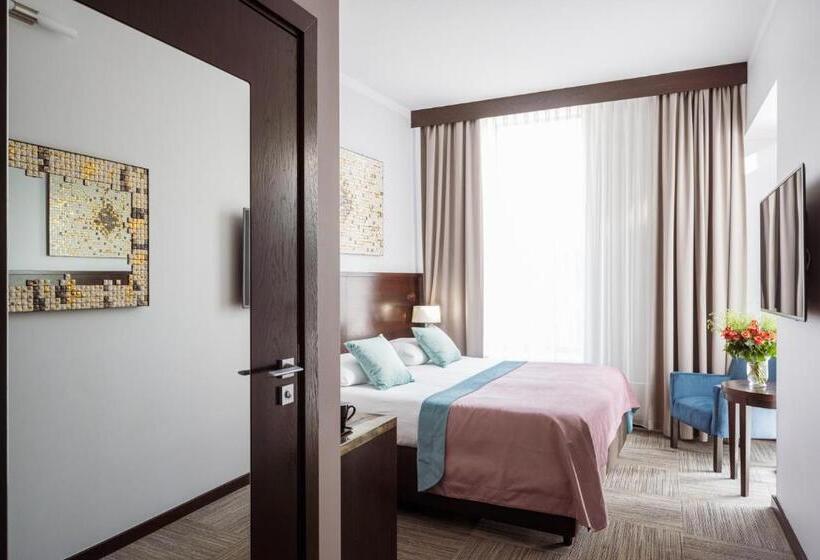 古典房间, Europeum