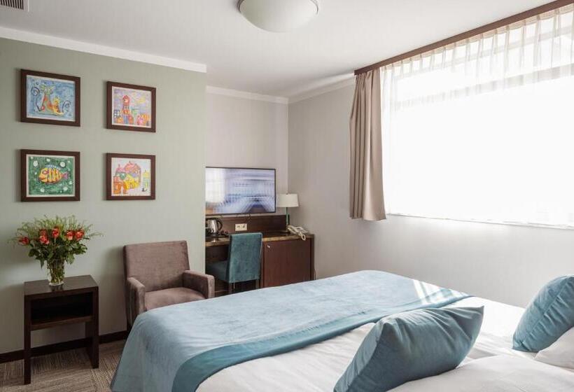 经典家庭房间, Europeum