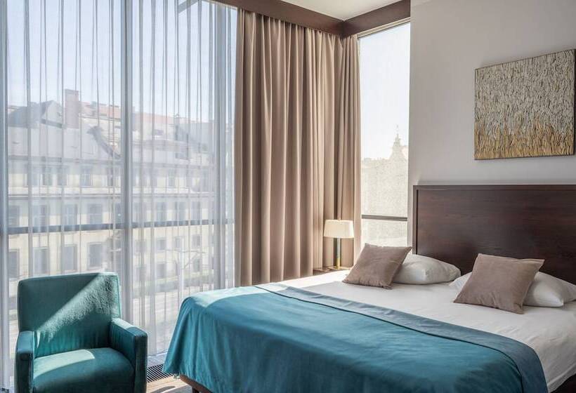 三人经典房间, Europeum