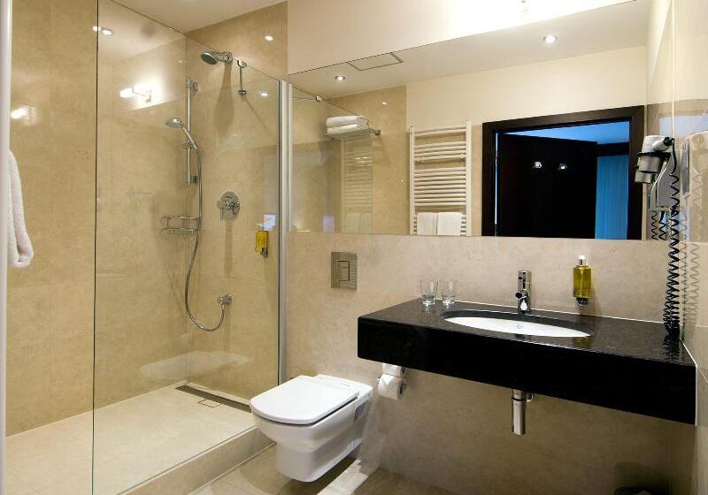 古典房间, Europeum