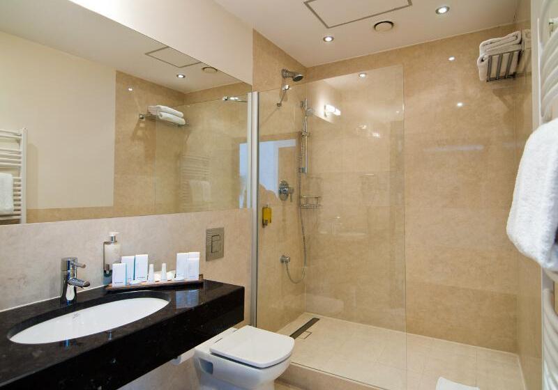 古典房间, Europeum