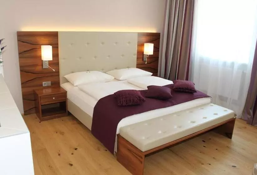 سوییت جونیور, Feichtinger Graz
