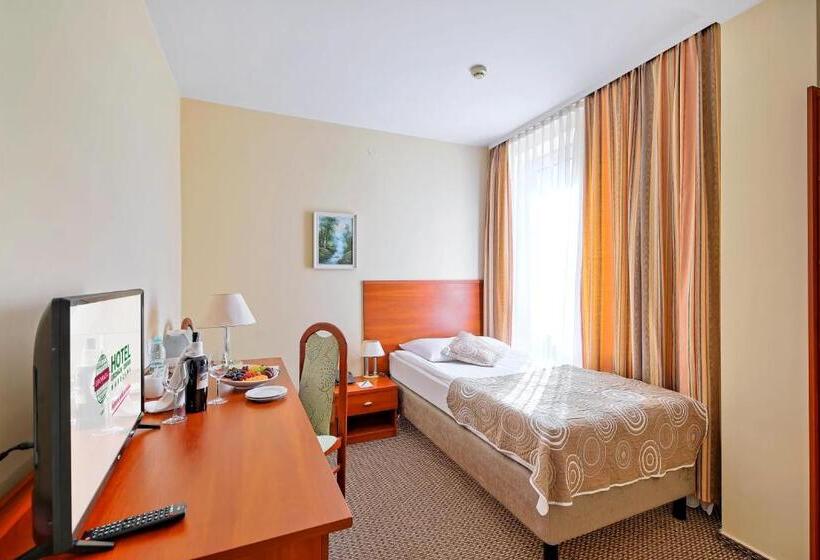 غرفة قياسية فردية, Gromada Warszawa Centrum